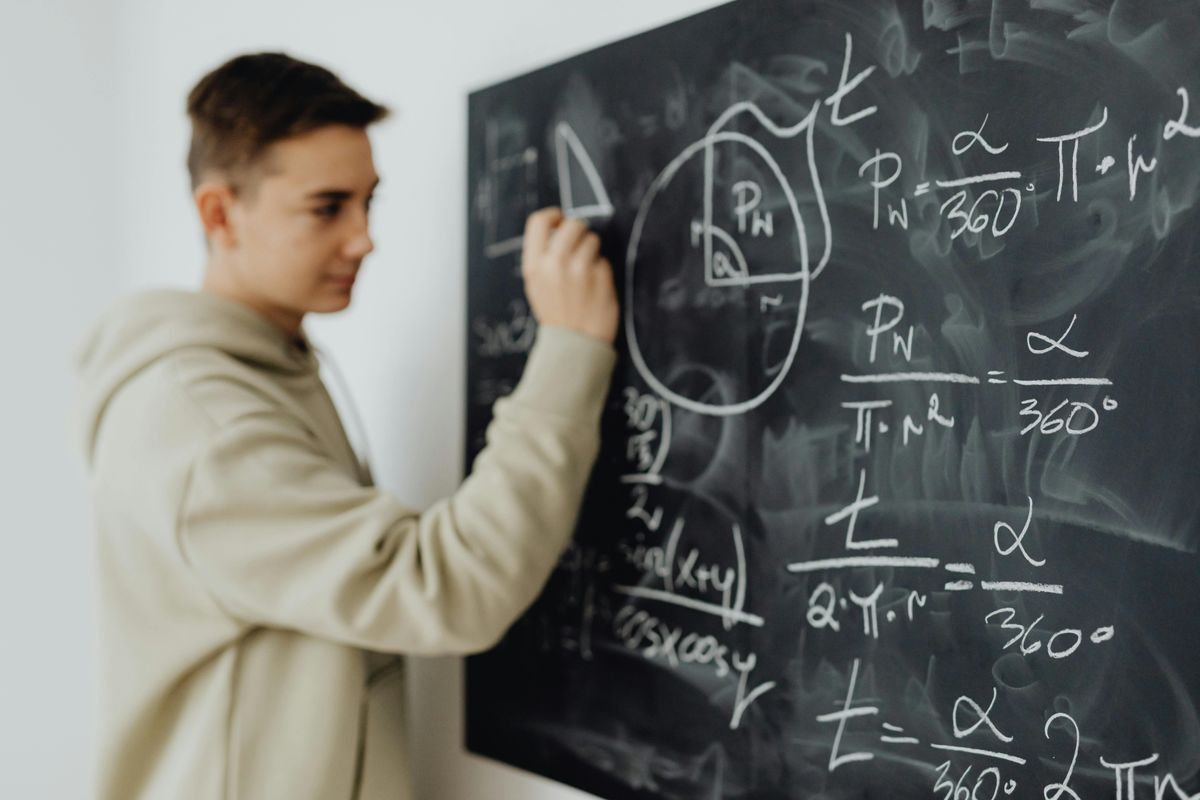 Ứng dụng Area of Triangle - diện tích tam giác trong bài toán SAT Math Ứng dụng Area of Triangle - diện tích tam giác trong bài toán SAT Math